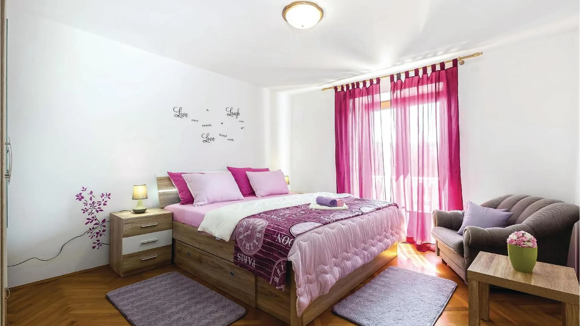 4 Bedroom Amazing Home In Krizisce 0*,